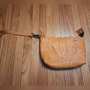 Leaders In Leather Tooled Floral Wristlet